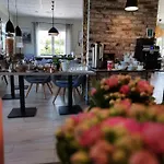 Tulipanowy Gosciniec Jantar