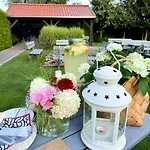 Tulipanowy Gosciniec Bed & Breakfast