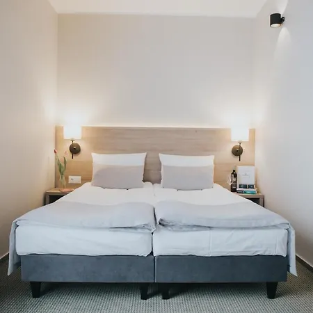 Tulipanowy Gosciniec Bed & Breakfast Jantar