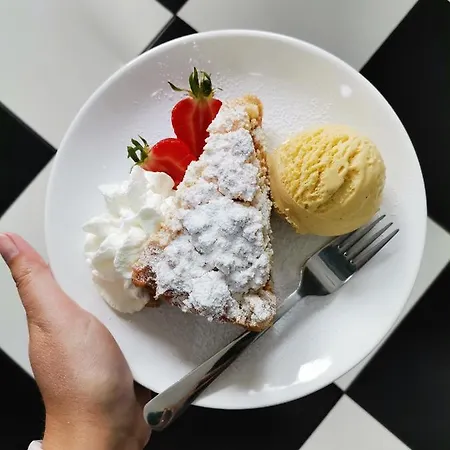 Tulipanowy Gosciniec 住宿加早餐酒店