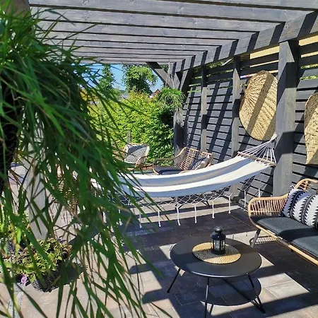 Tulipanowy Gosciniec 住宿加早餐酒店 3*